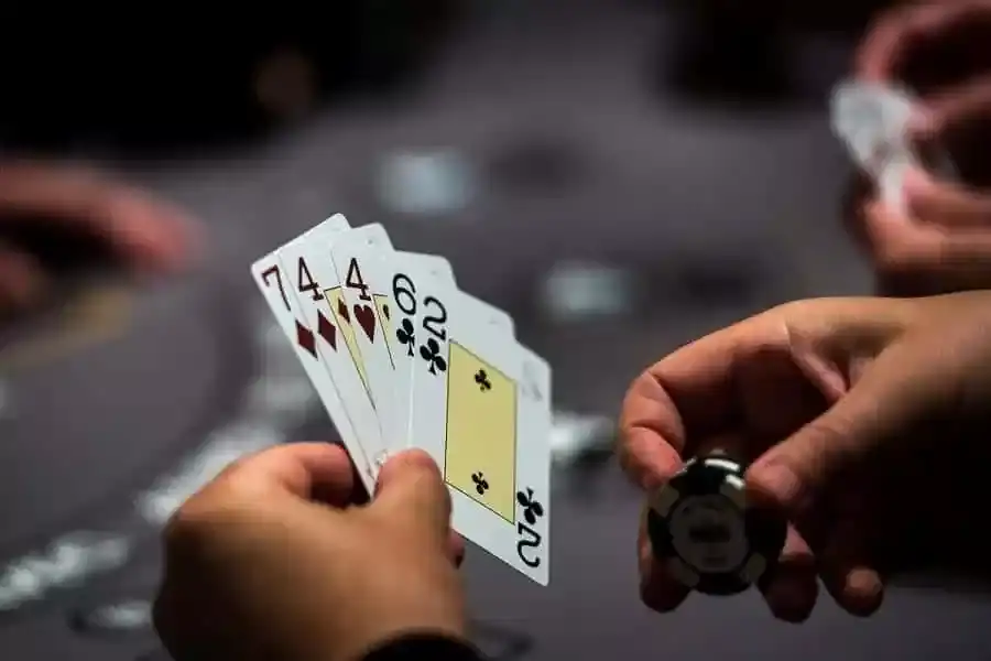 Hướng dẫn chơi Poker hiệu quả nhất năm 2024