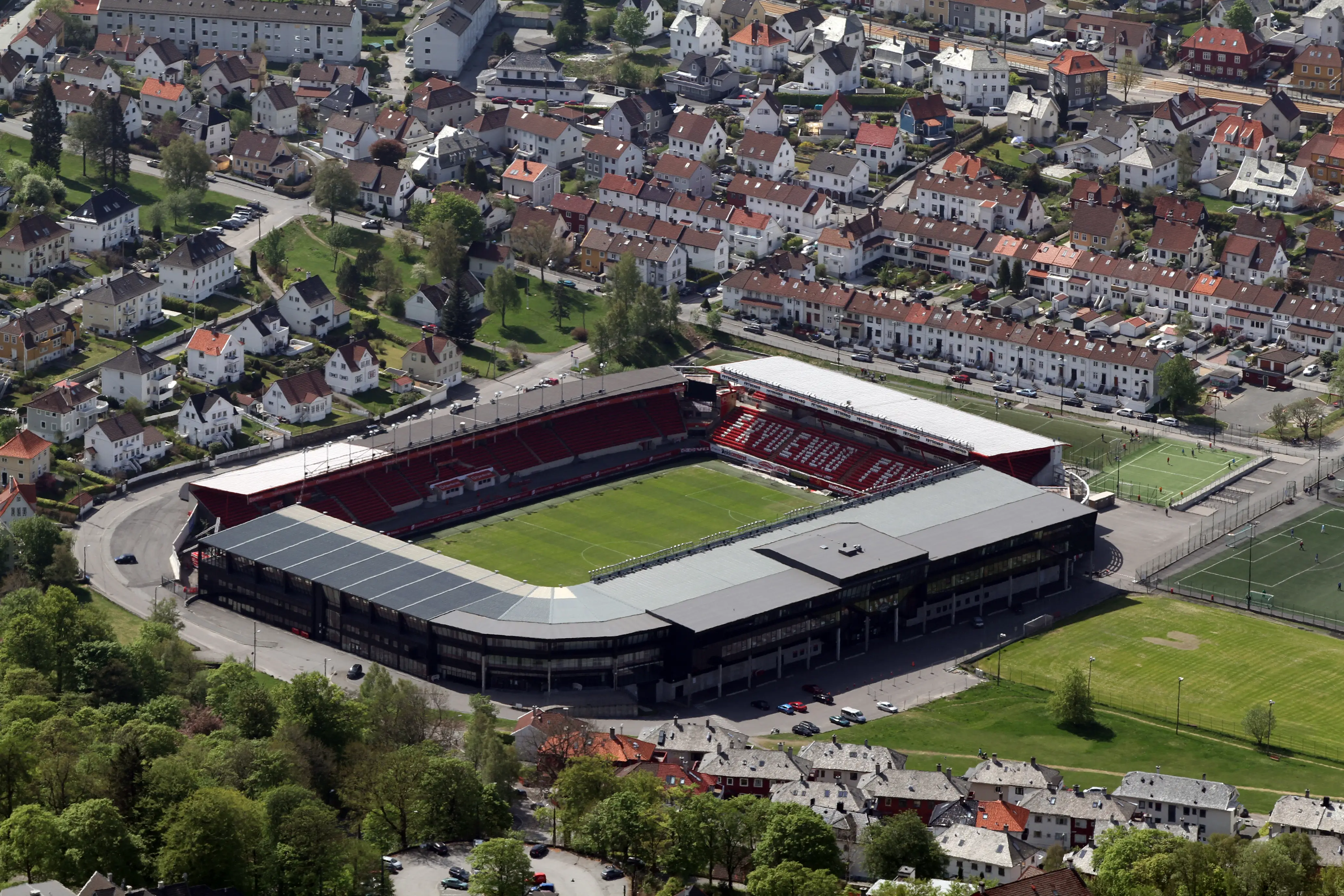 Sân vận động Brann Stadion: Khám phá lịch sử và thiết kế độc đáo của sân bóng nổi tiếng