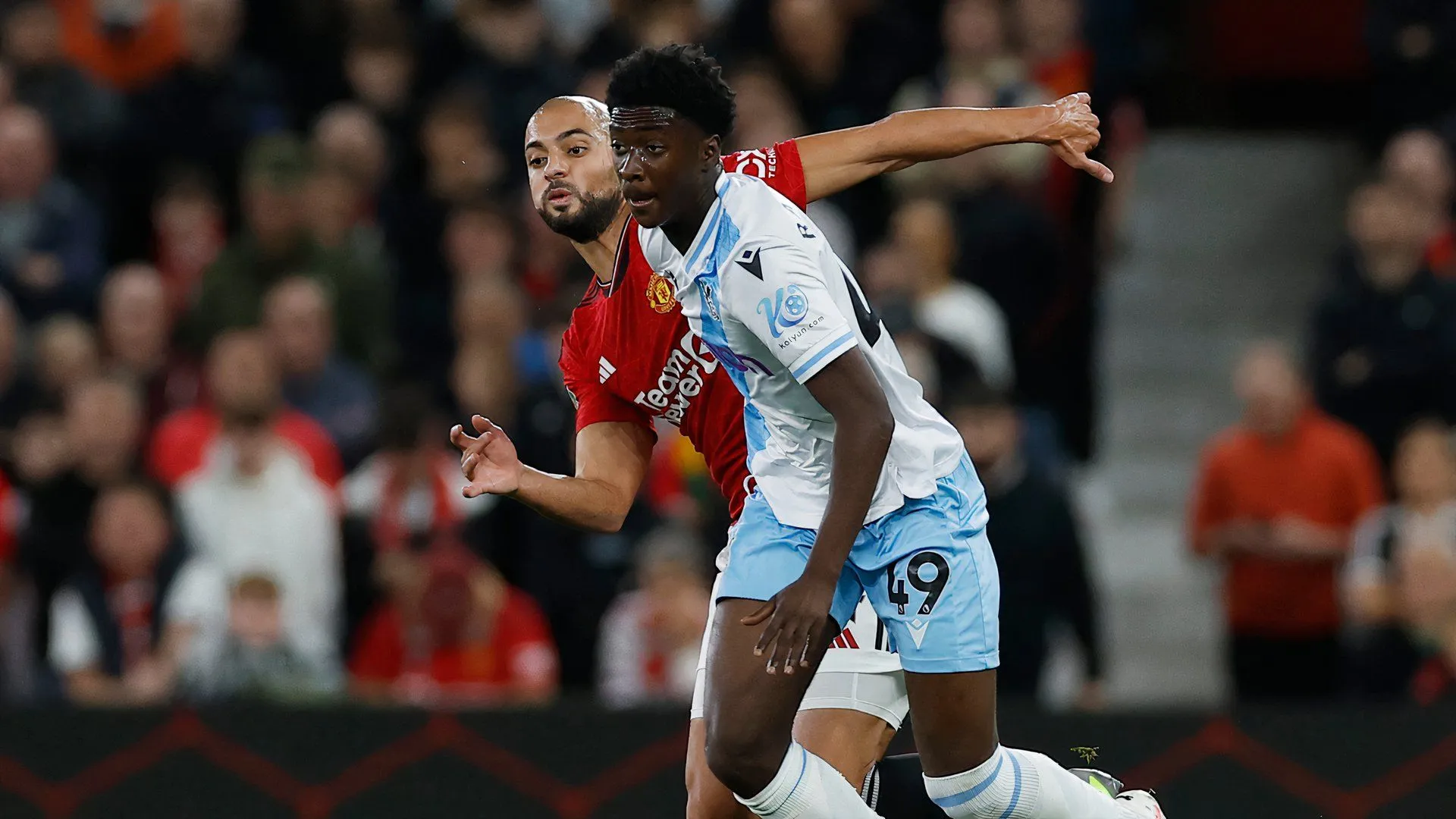 Cận cảnh Jesurun Rak-Sakyi trong màu áo Sheffield United