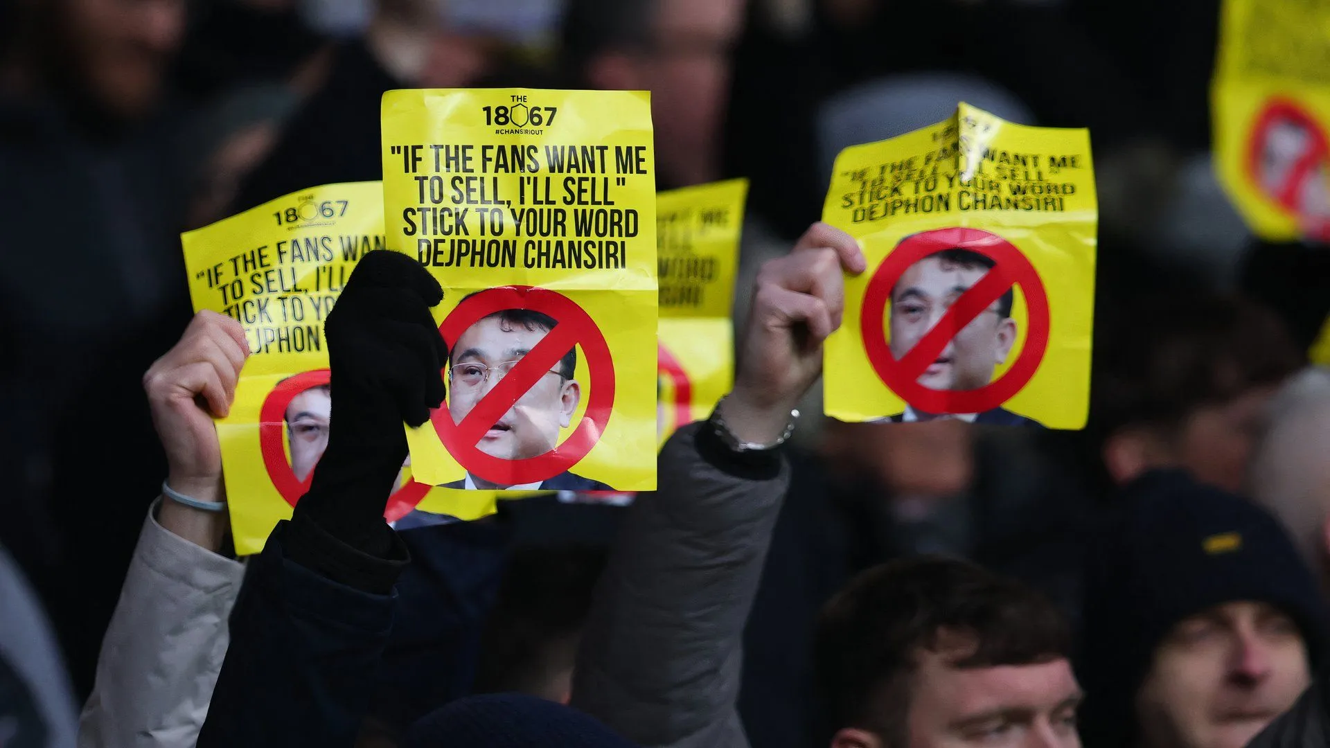 Chủ tịch Sheffield Wednesday Dejphon Chansiri