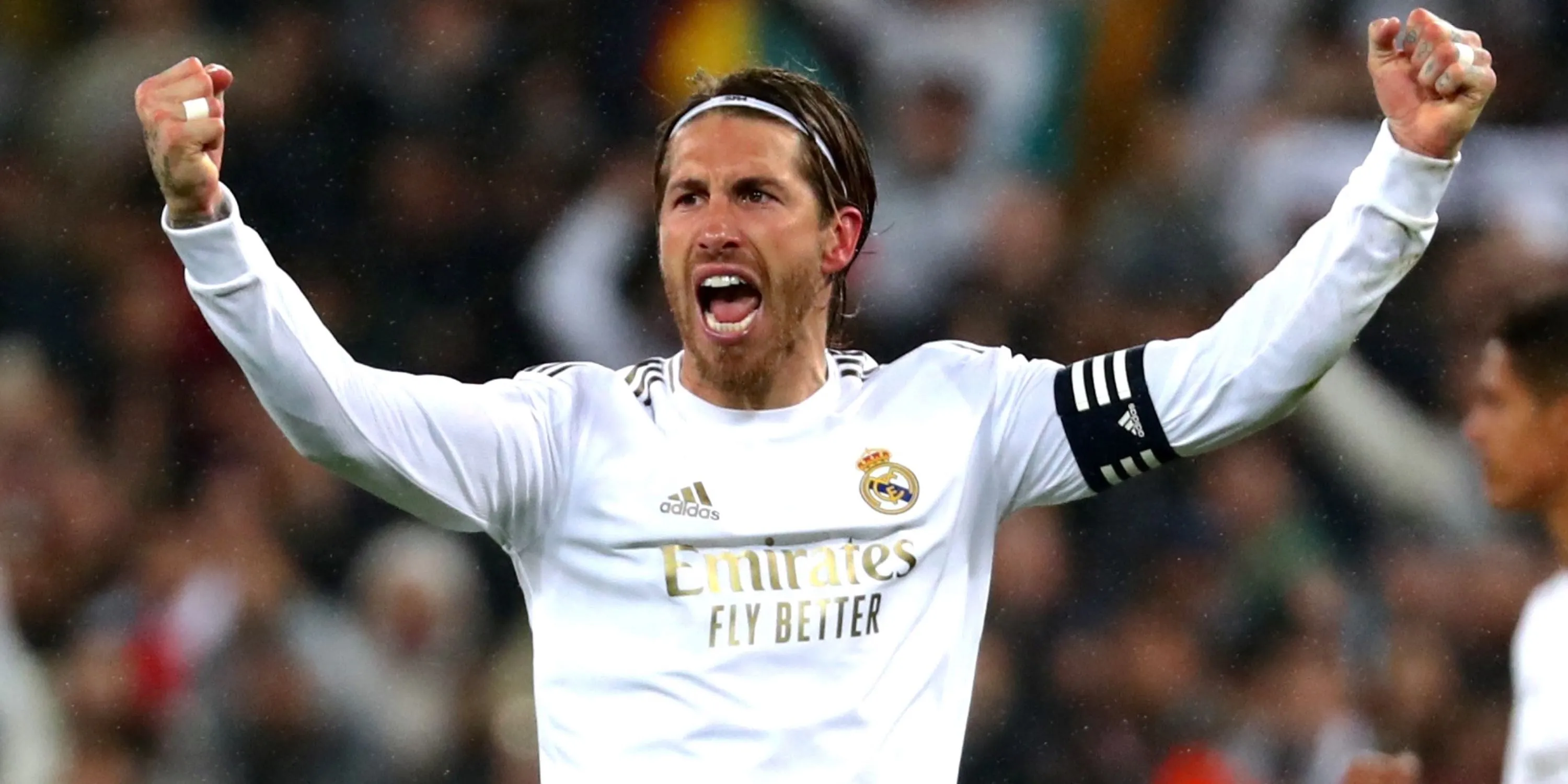 Đội trưởng huyền thoại Sergio Ramos ăn mừng cùng Real Madrid