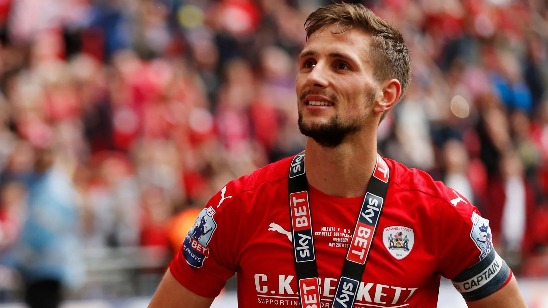HLV Conor Hourihane của Barnsley chào đón Richard Keogh vào đội ngũ trợ lý