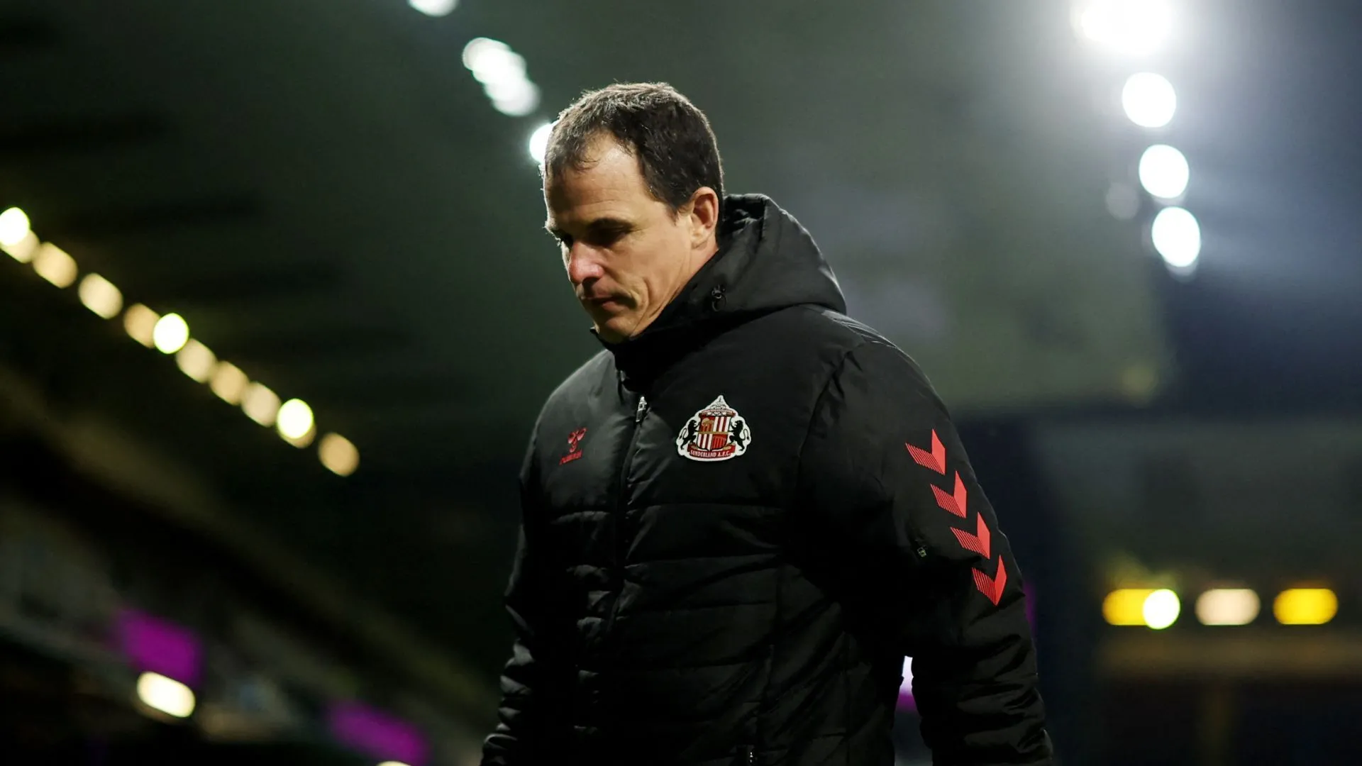 HLV Régis Le Bris, người dẫn dắt Sunderland mùa giải 2024-25