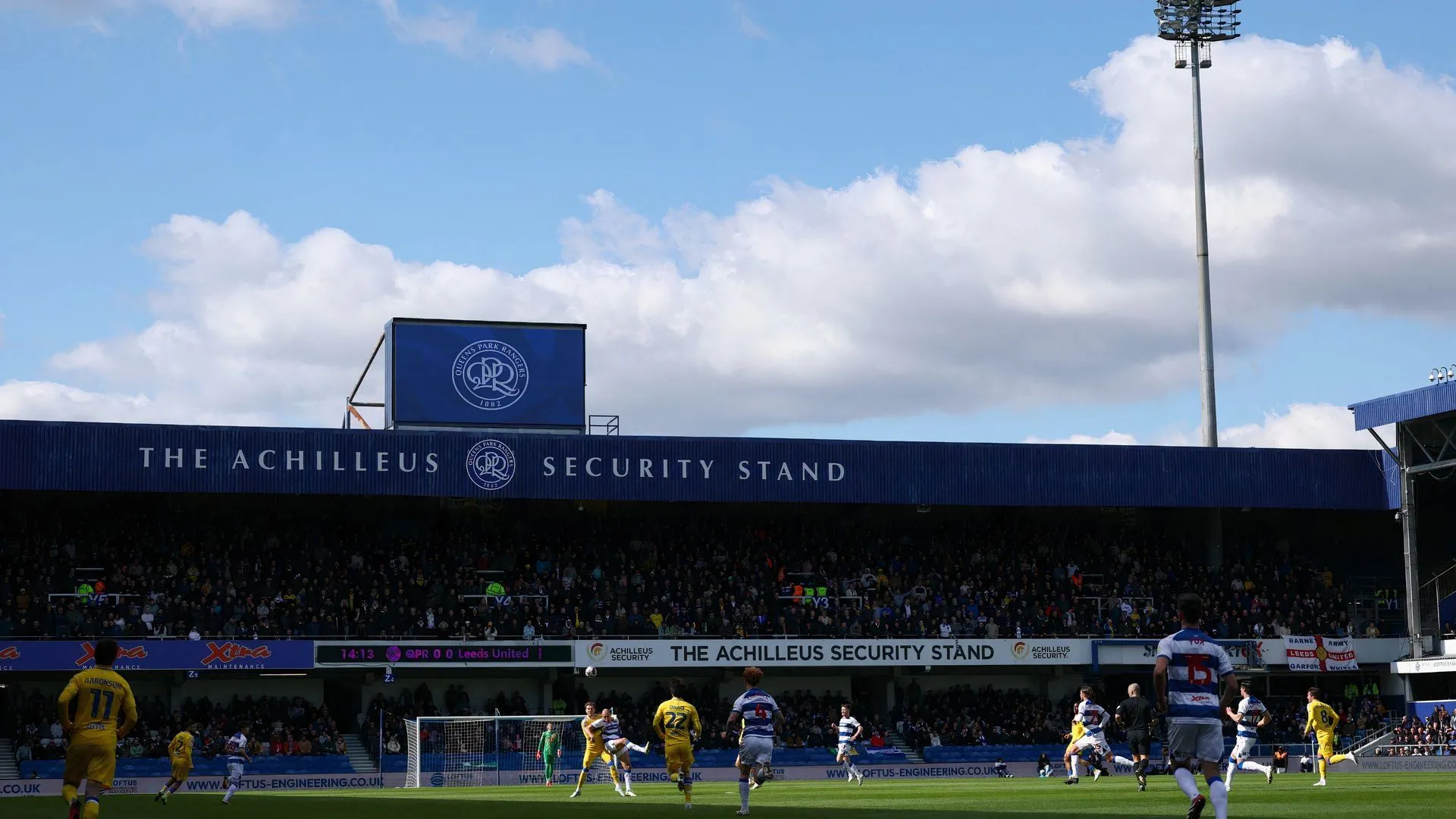 Sân vận động Loftus Road của QPR, một trong những bến đỗ tiềm năng của Dijksteel