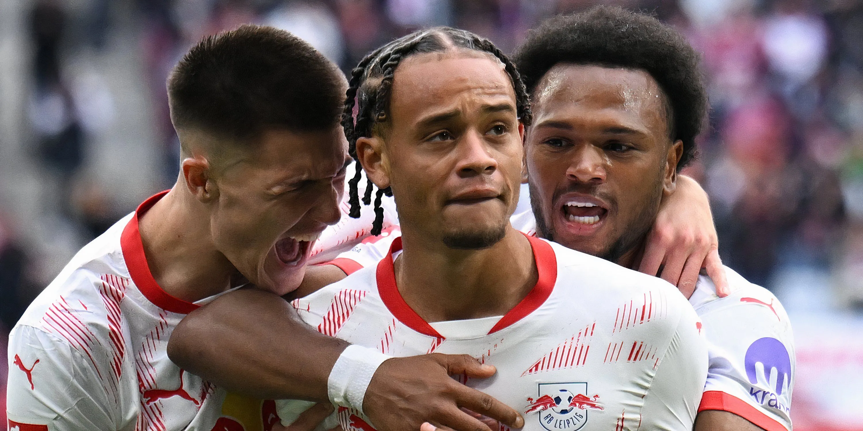 Xavi Simons ăn mừng bàn thắng cùng đồng đội RB Leipzig mục tiêu hàng đầu của Liverpool