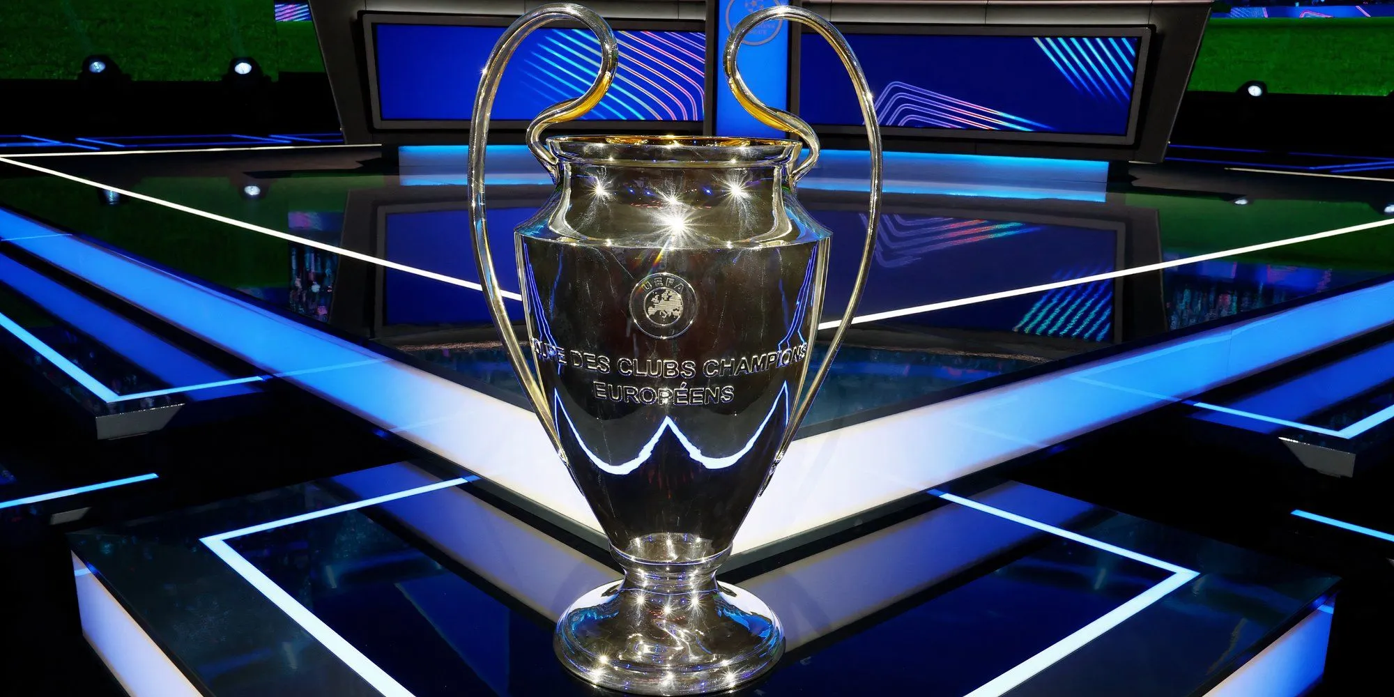 Chiếc cúp vô địch UEFA Champions League