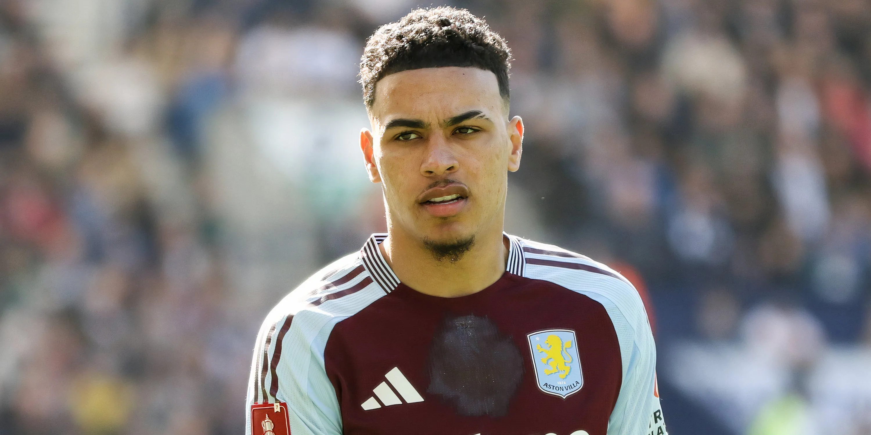 Morgan Rogers đang có phong độ tốt tại Aston Villa, thu hút sự chú ý từ các CLB lớn