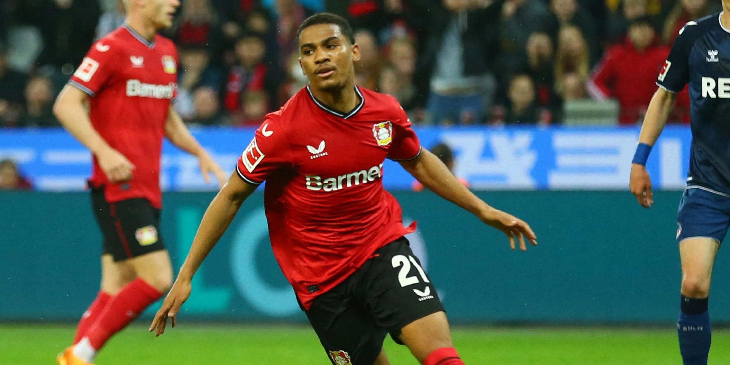 Amine Adli trong màu áo Bayer Leverkusen, mục tiêu chuyển nhượng tiềm năng của các đội Ngoại hạng Anh