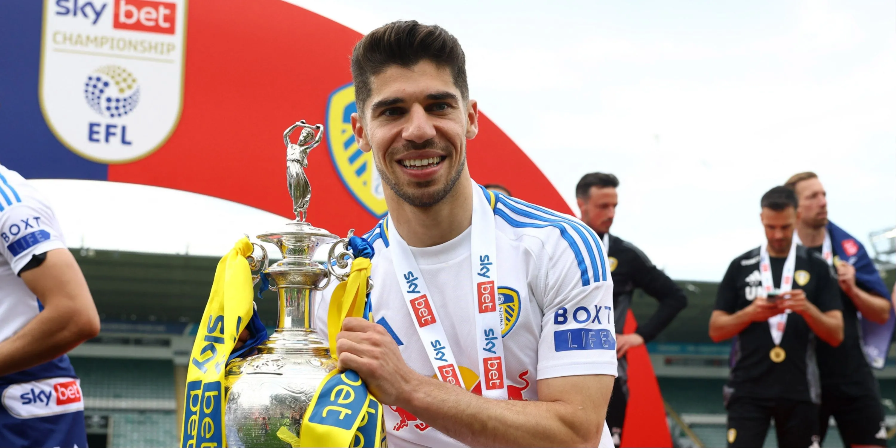 Cầu thủ chạy cánh Manor Solomon, mục tiêu của Leeds United