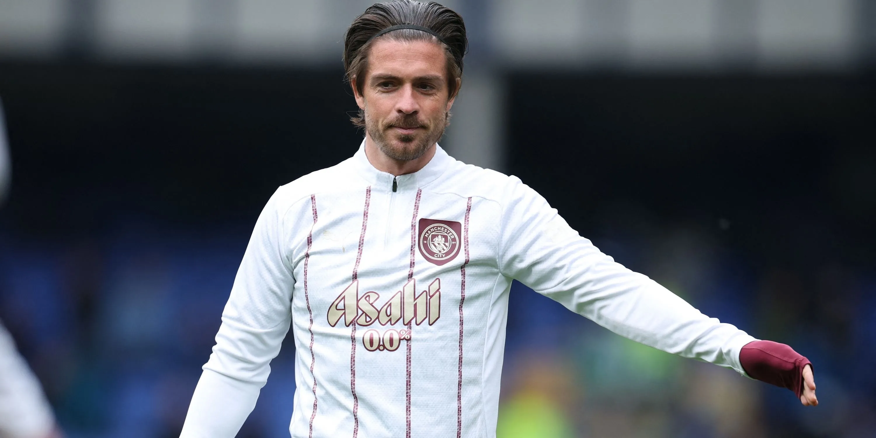 Jack Grealish trong buổi khởi động của Manchester City