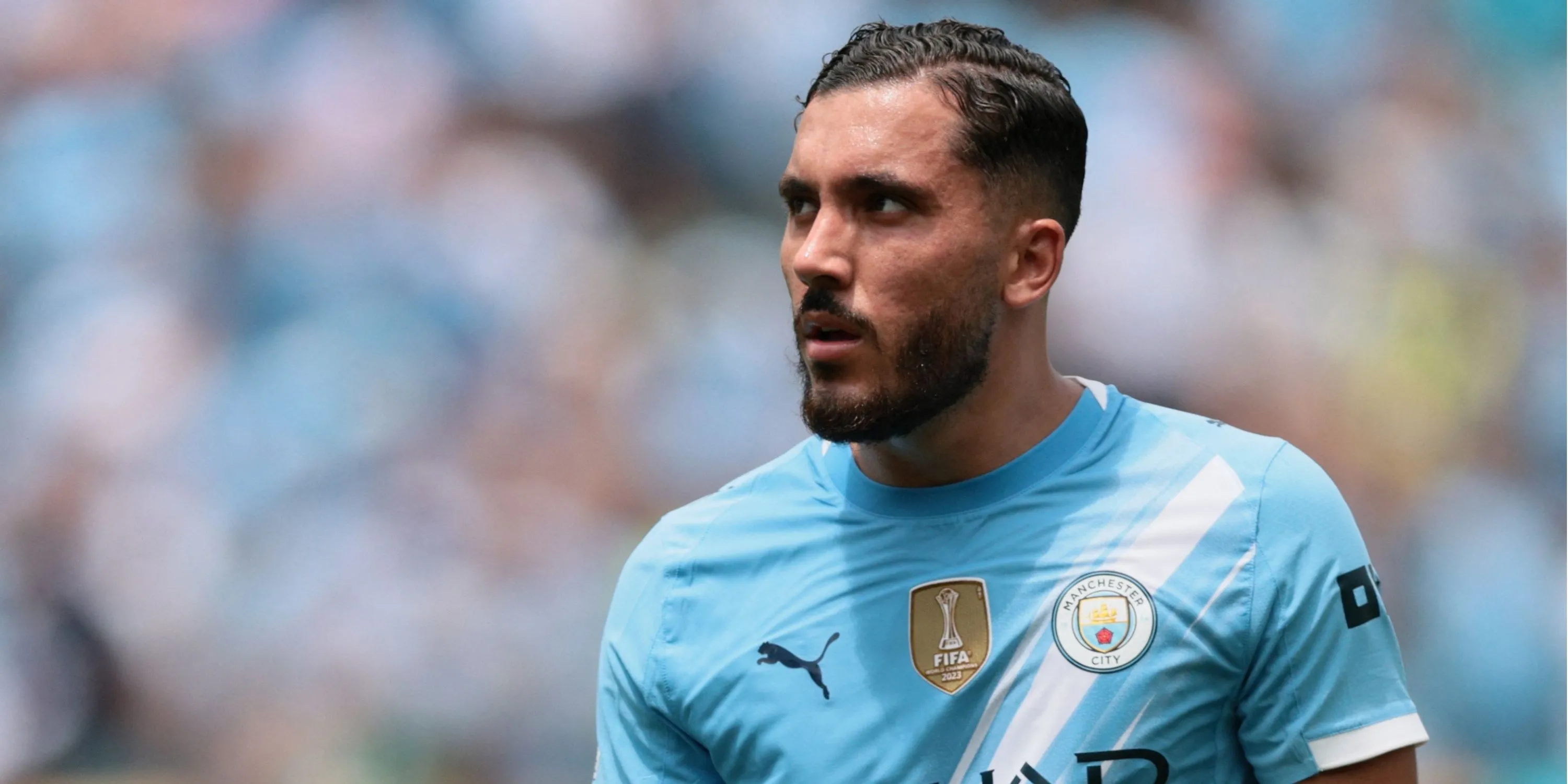 Tân binh Rayan Cherki trong màu áo Manchester City
