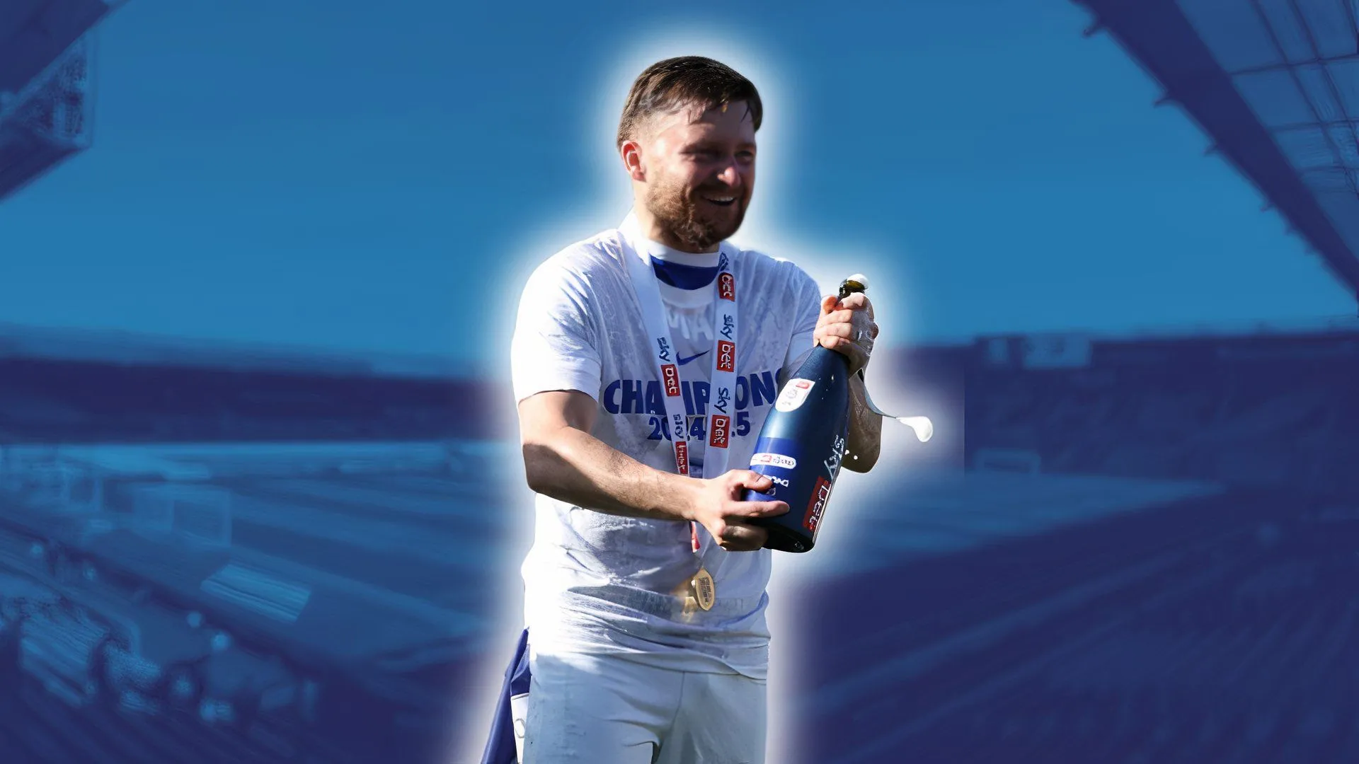 Tiền đạo Alfie May trong một trận đấu cho Birmingham City, người đã chuyển đến Huddersfield Town