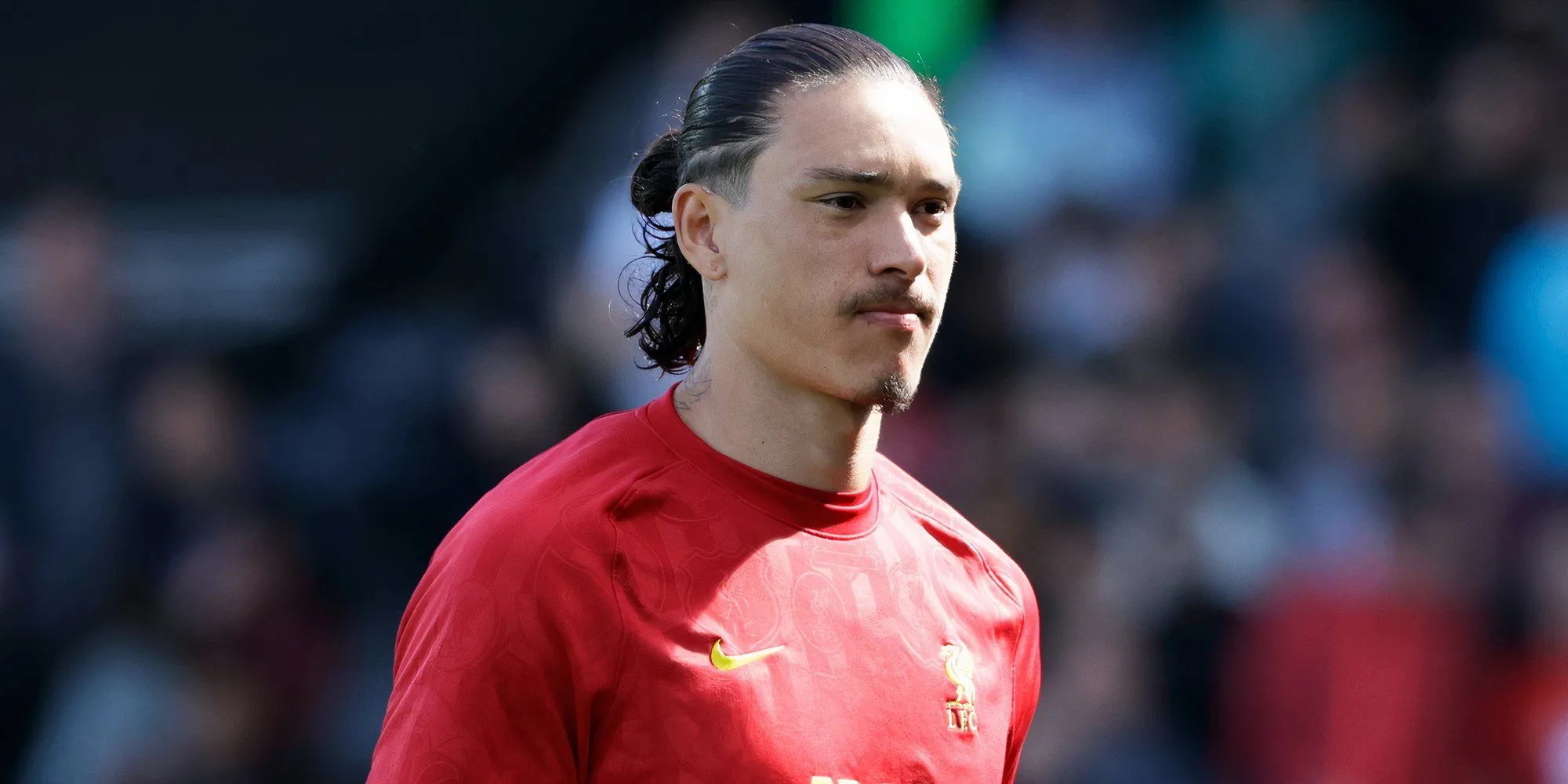 Tiền đạo Darwin Nunez của Liverpool đang thi đấu