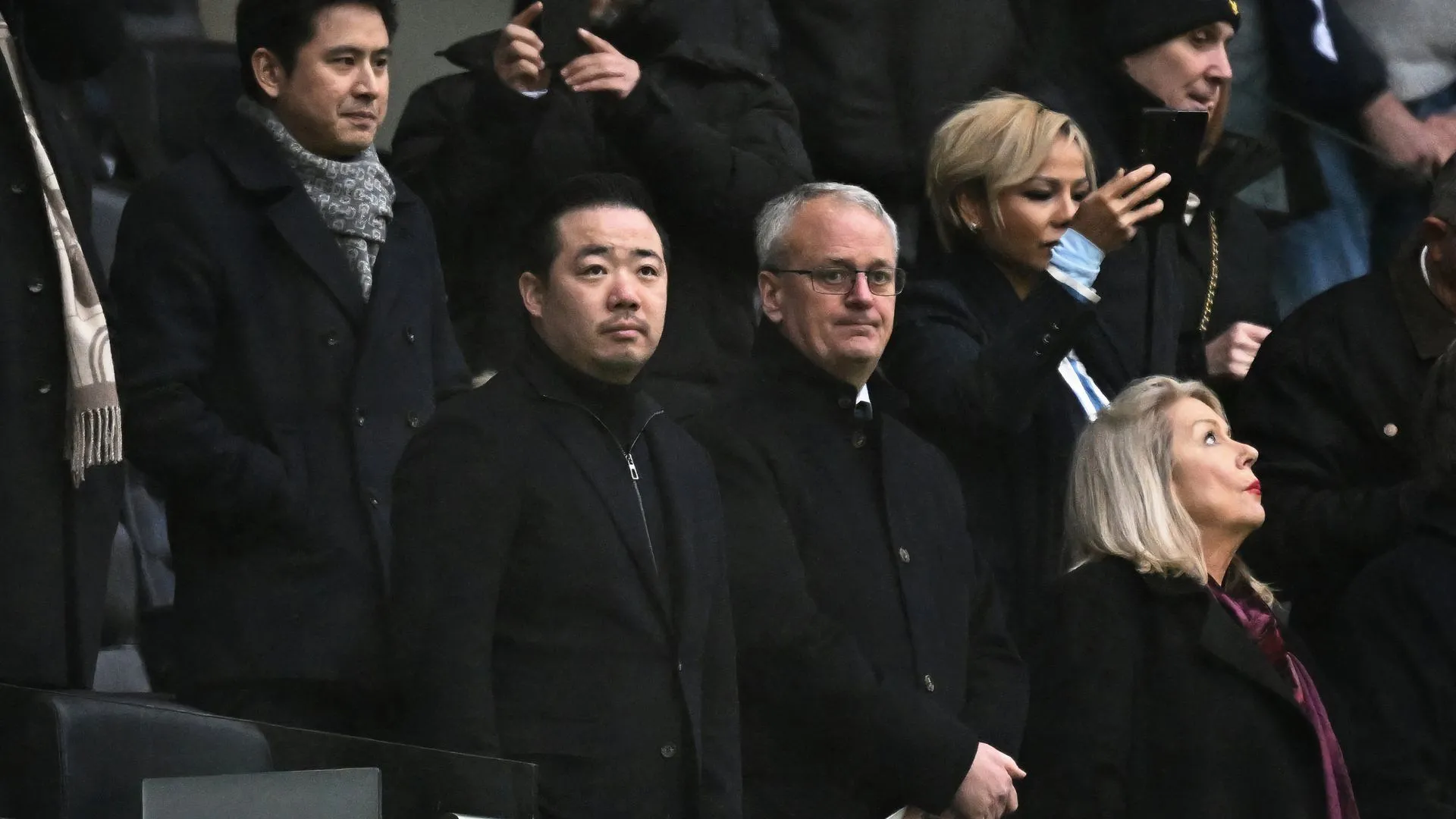 Aiyawatt Srivaddhanaprabha, chủ tịch Leicester City, phát biểu