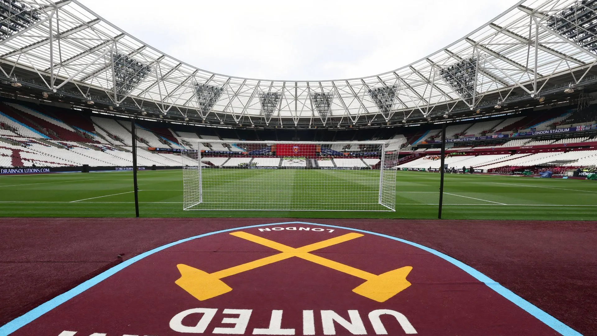 Toàn cảnh sân vận động London Stadium, sân nhà của West Ham United, nơi đang diễn ra nhiều cuộc biểu tình của fan hâm mộ