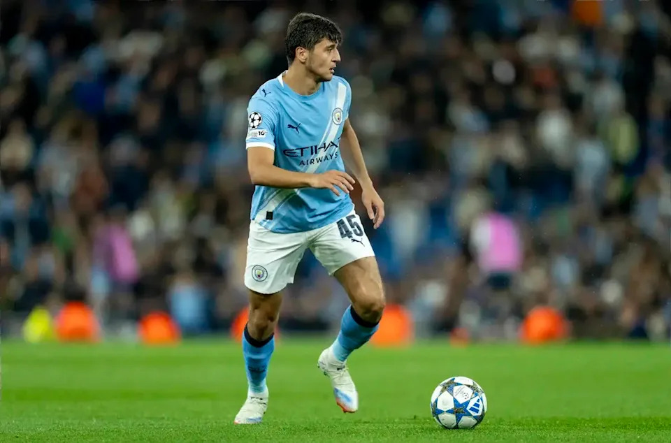 Pep Guardiola Cảnh Báo Về Tình Trạng Chấn Thương Của Hậu Vệ Abdukodir Khusanov